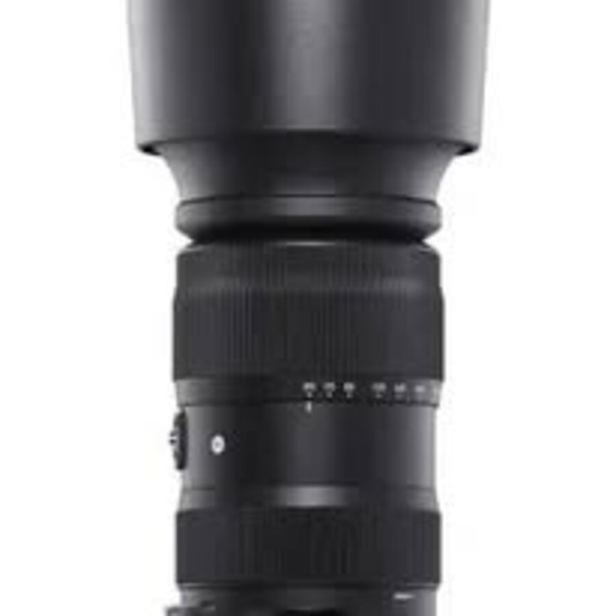 Telephoto lens in the field